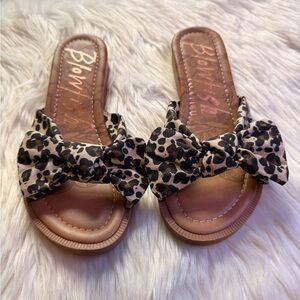 Blowfish Malibu leopard print Bow sandals Sz 7.5 NWOB